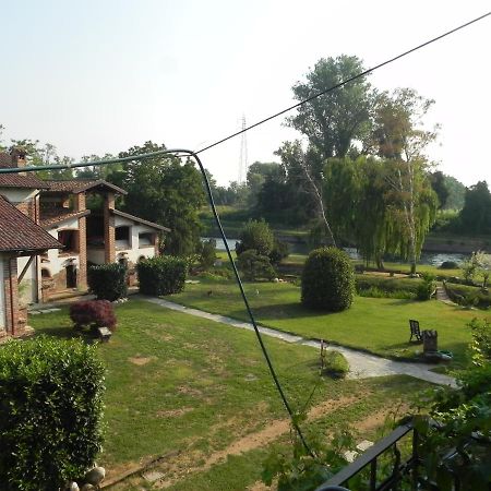 Agriturismo Cascina Poscallone Abbiategrasso Buitenkant foto