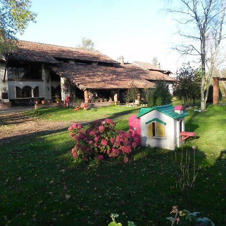 Agriturismo Cascina Poscallone Abbiategrasso Buitenkant foto