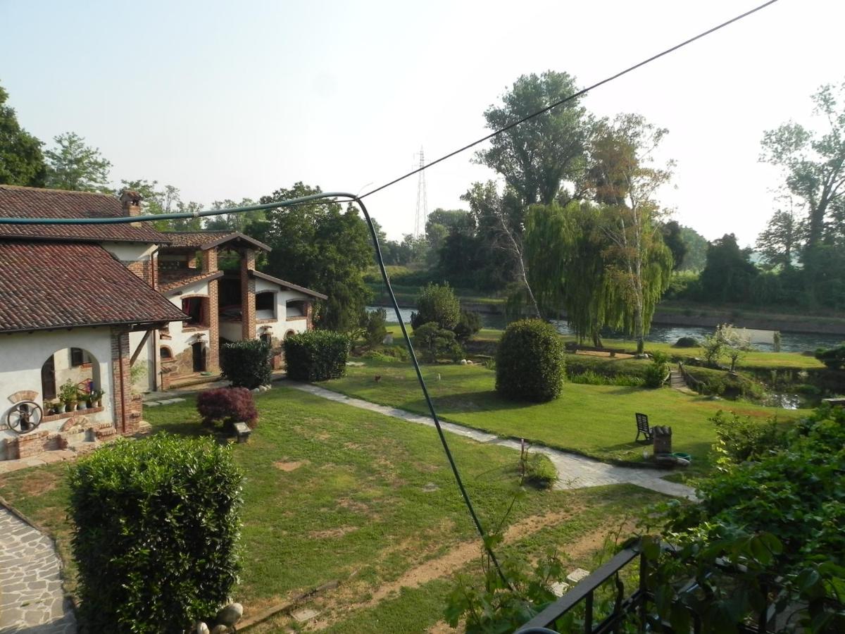 Agriturismo Cascina Poscallone Abbiategrasso Buitenkant foto