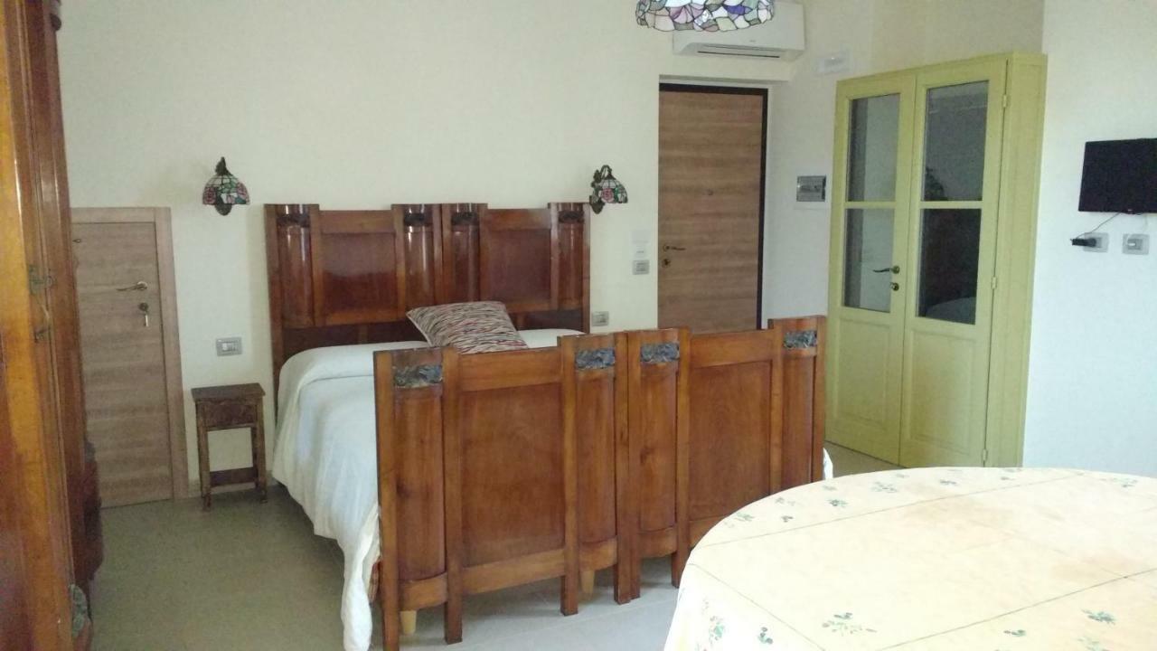 Agriturismo Cascina Poscallone Abbiategrasso Buitenkant foto