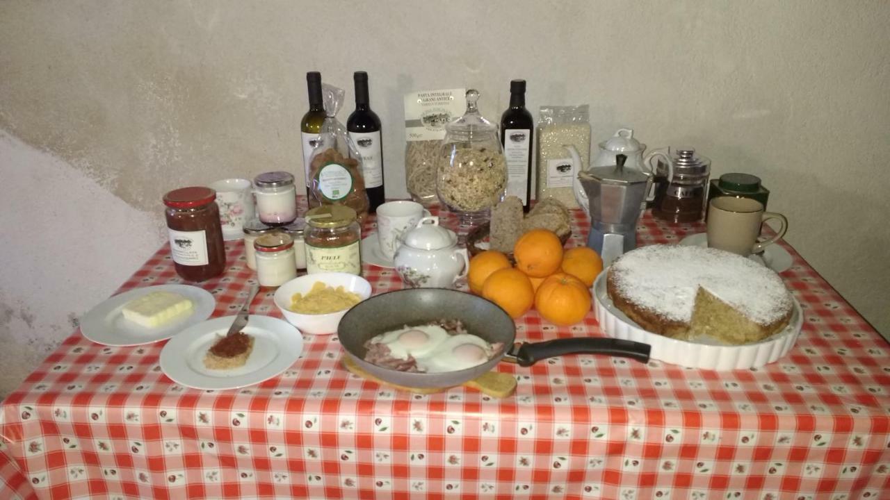 Agriturismo Cascina Poscallone Abbiategrasso Buitenkant foto